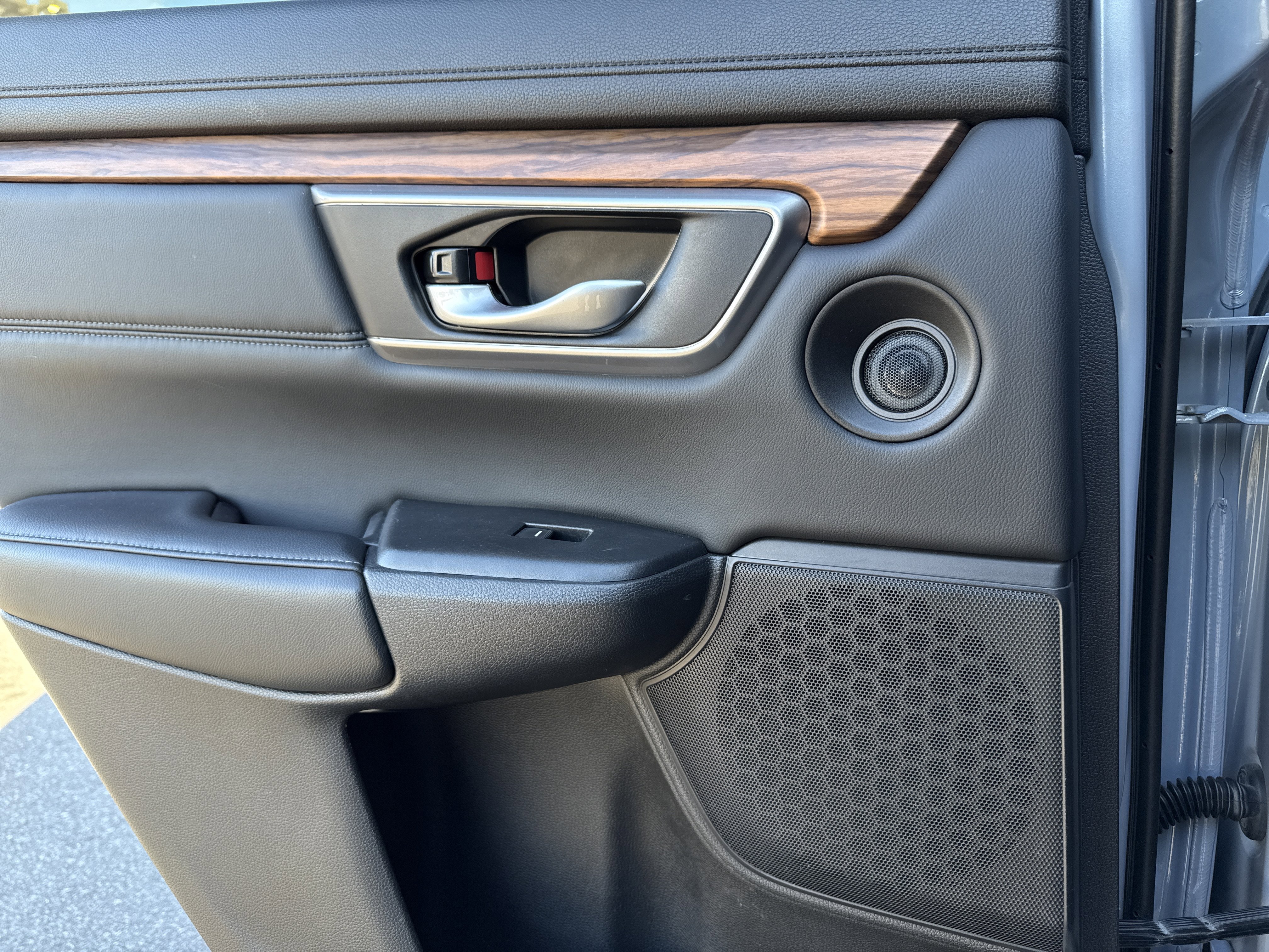 Used 2021 Honda CR-V Touring image 23