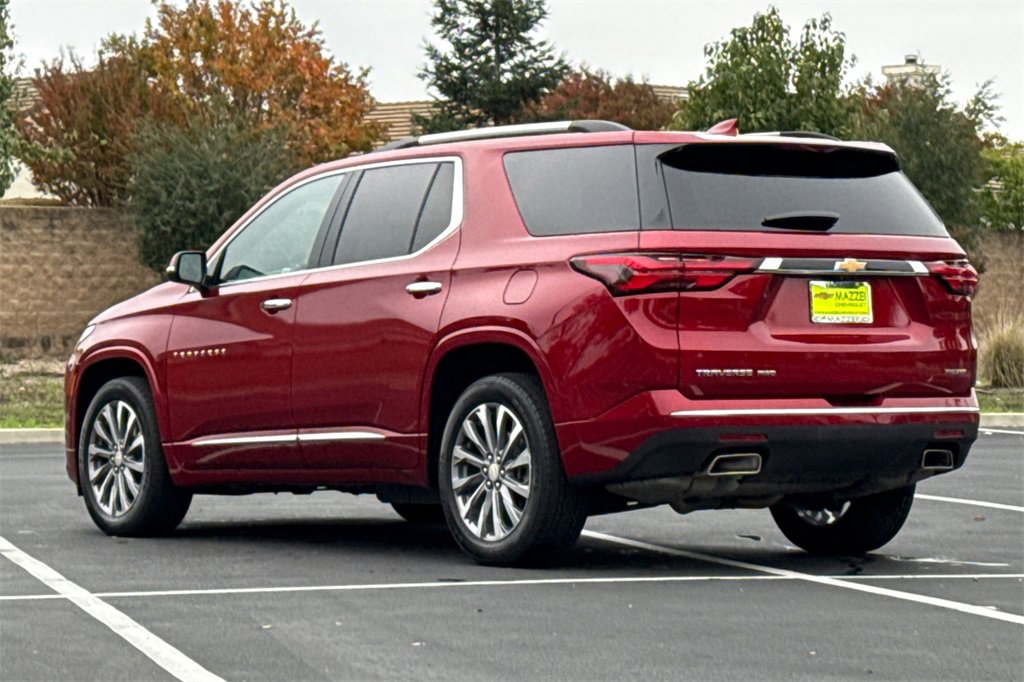 Used 2023 Chevrolet Traverse Premier image 3