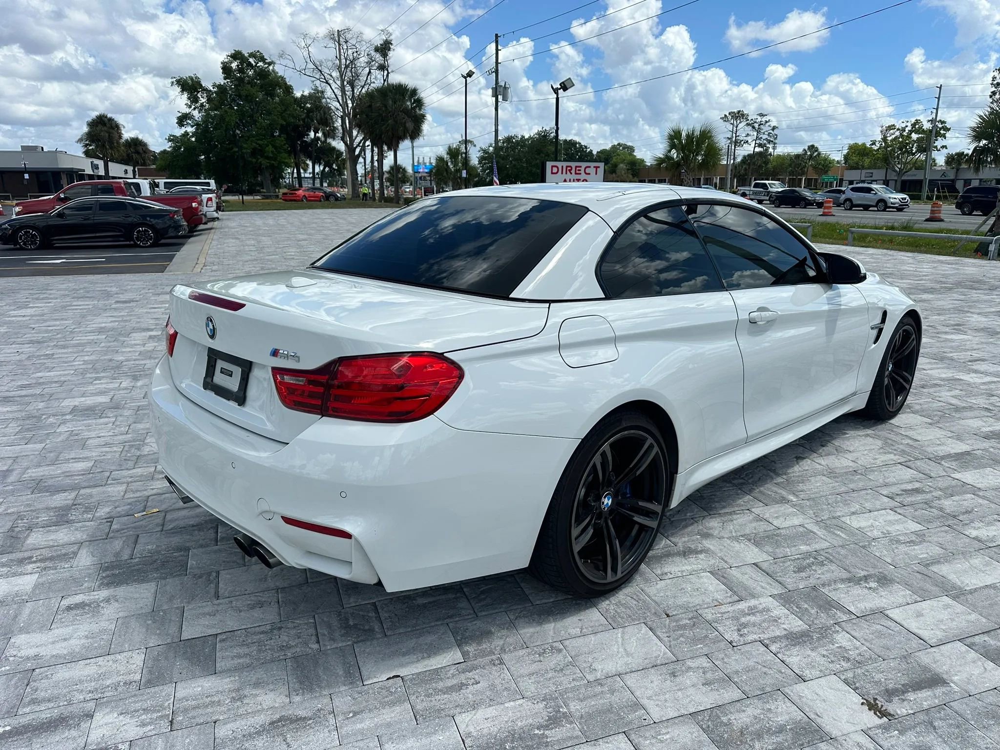 Used 2016 BMW M4 Convertible image 5