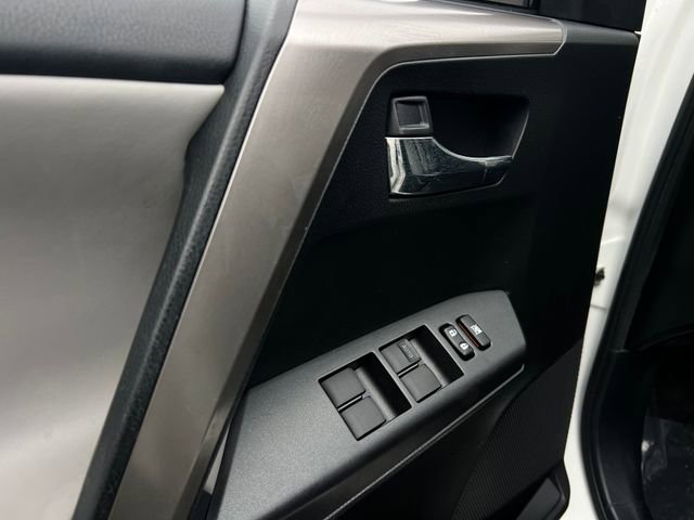 Used 2018 Toyota RAV4 XLE image 11