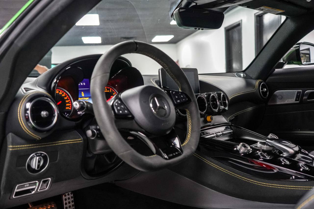 Used 2018 Mercedes-Benz AMG GT R image 17