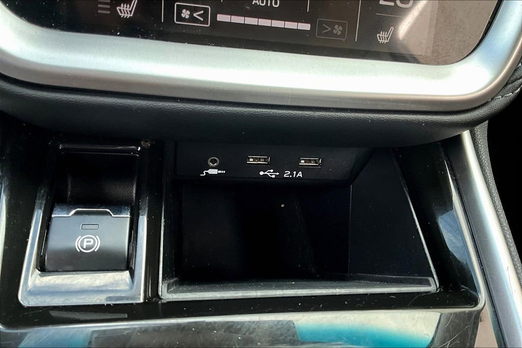 Used 2022 Subaru Legacy Premium image 16