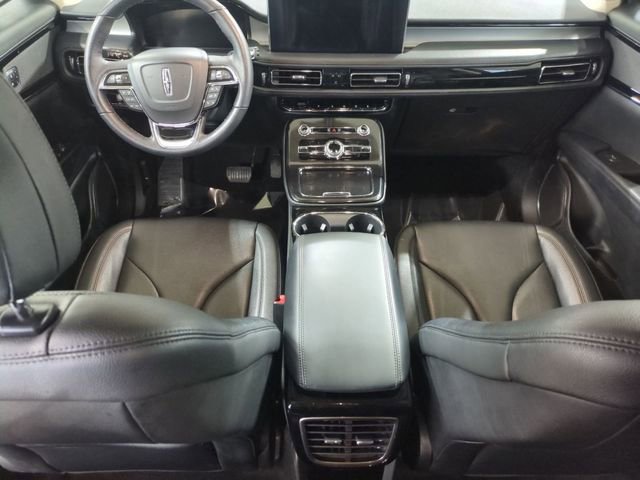 Certified 2023 Lincoln Nautilus AWD w/ Premium Package image 28