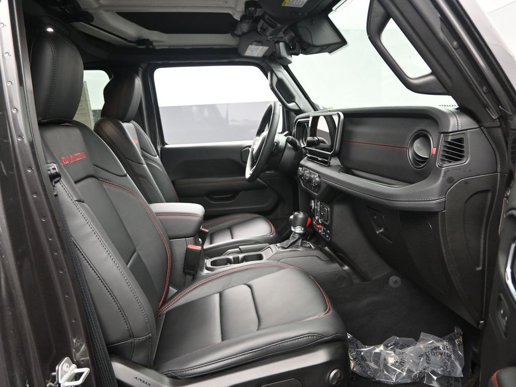 Used 2025 Jeep Wrangler Unlimited Rubicon image 35