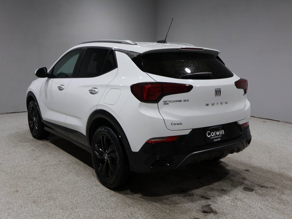 Used 2024 Buick Encore GX Sport Touring image 4