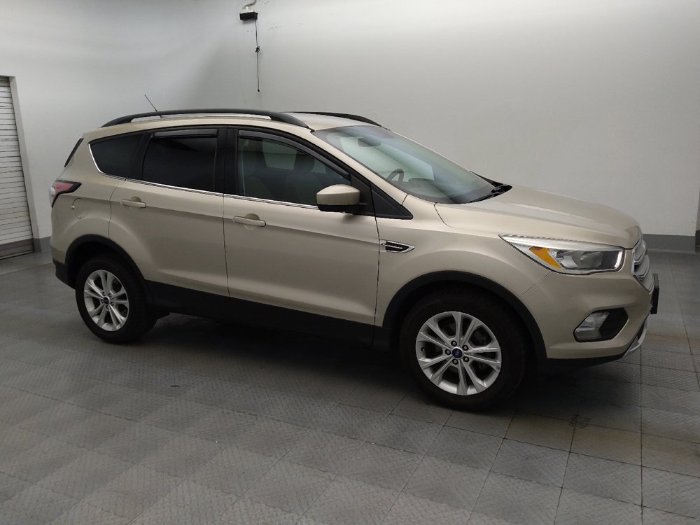 Used 2018 Ford Escape SE FWD image 11