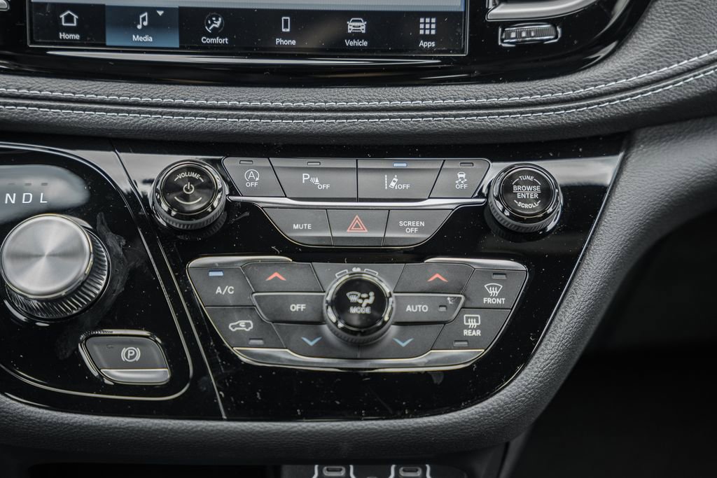 New 2025 Chrysler Pacifica Select image 20