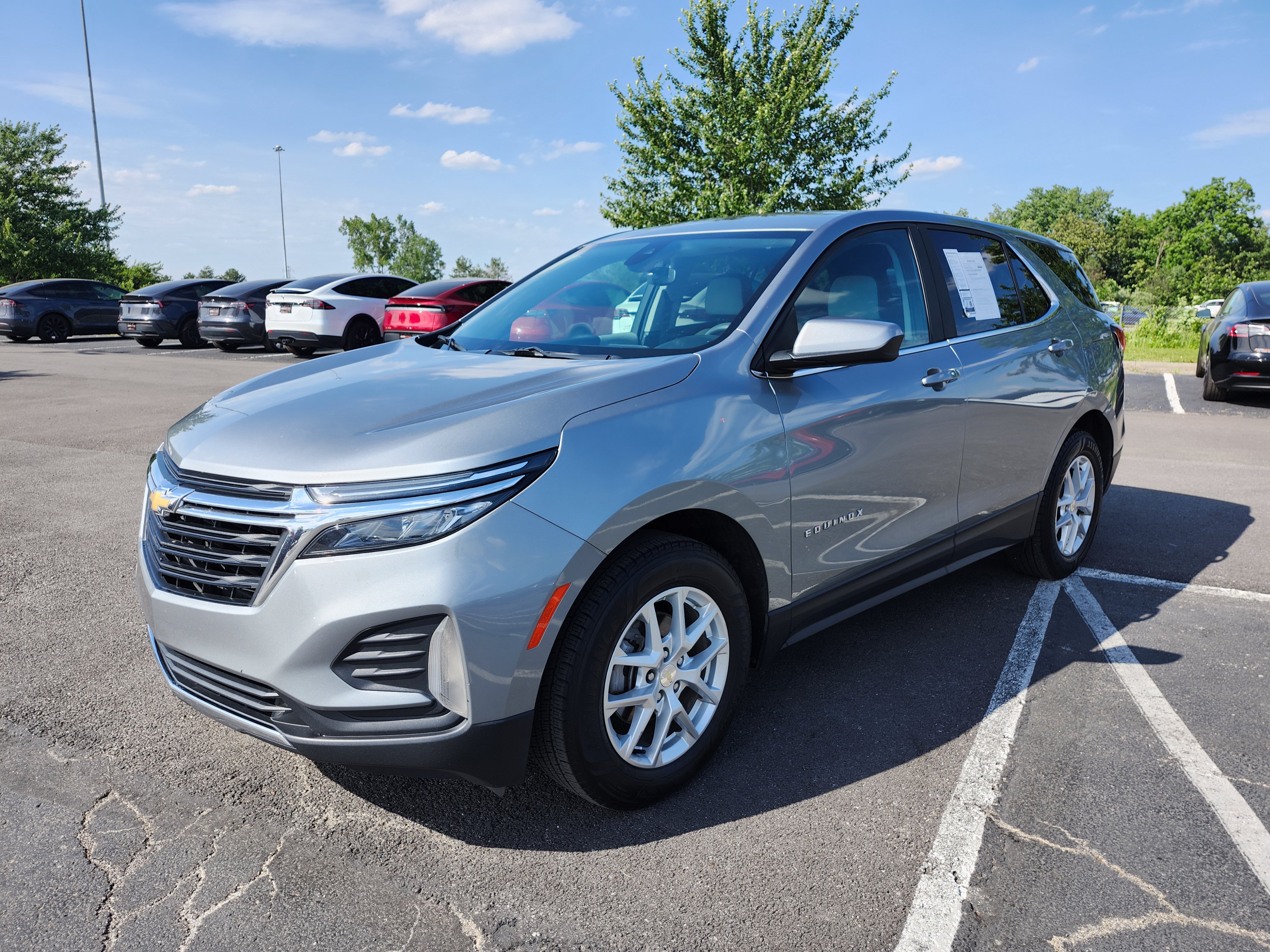 Used 2023 Chevrolet Equinox LT FWD image 11