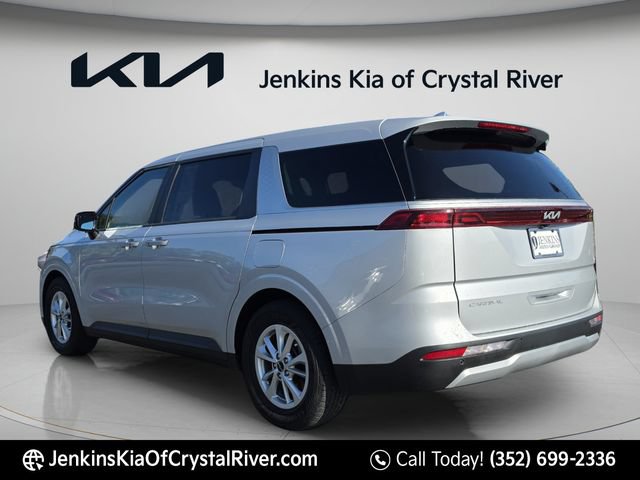 Used 2023 Kia Carnival LX FWD image 10