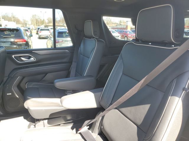 Used 2023 GMC Yukon SLT w/ SLT Luxury Package image 29