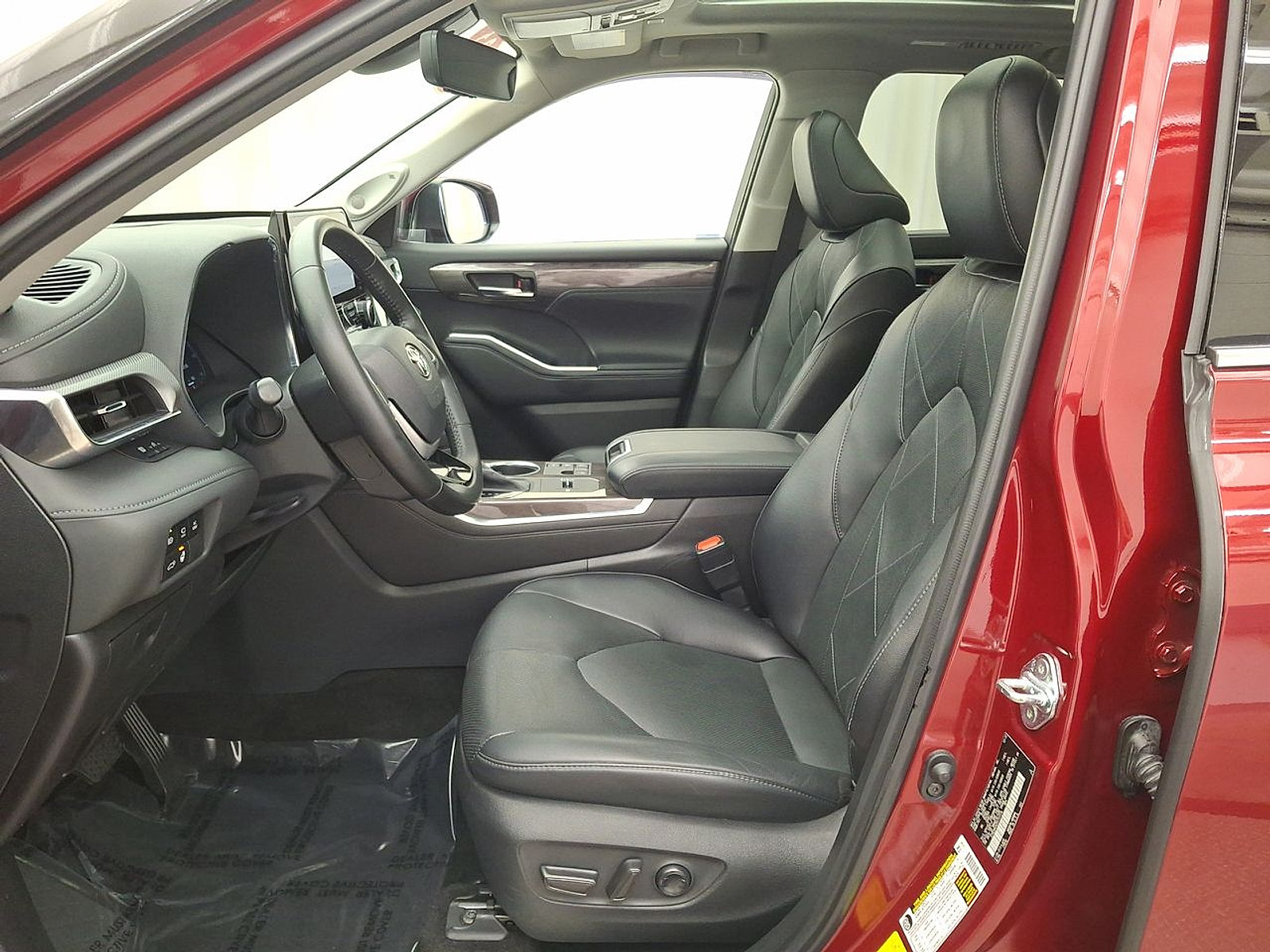 Used 2023 Toyota Highlander Platinum AWD/4WD image 11
