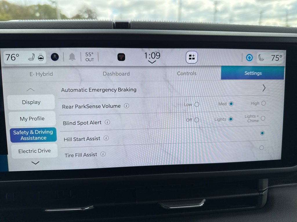 Used 2024 Jeep Wrangler High Altitude image 27