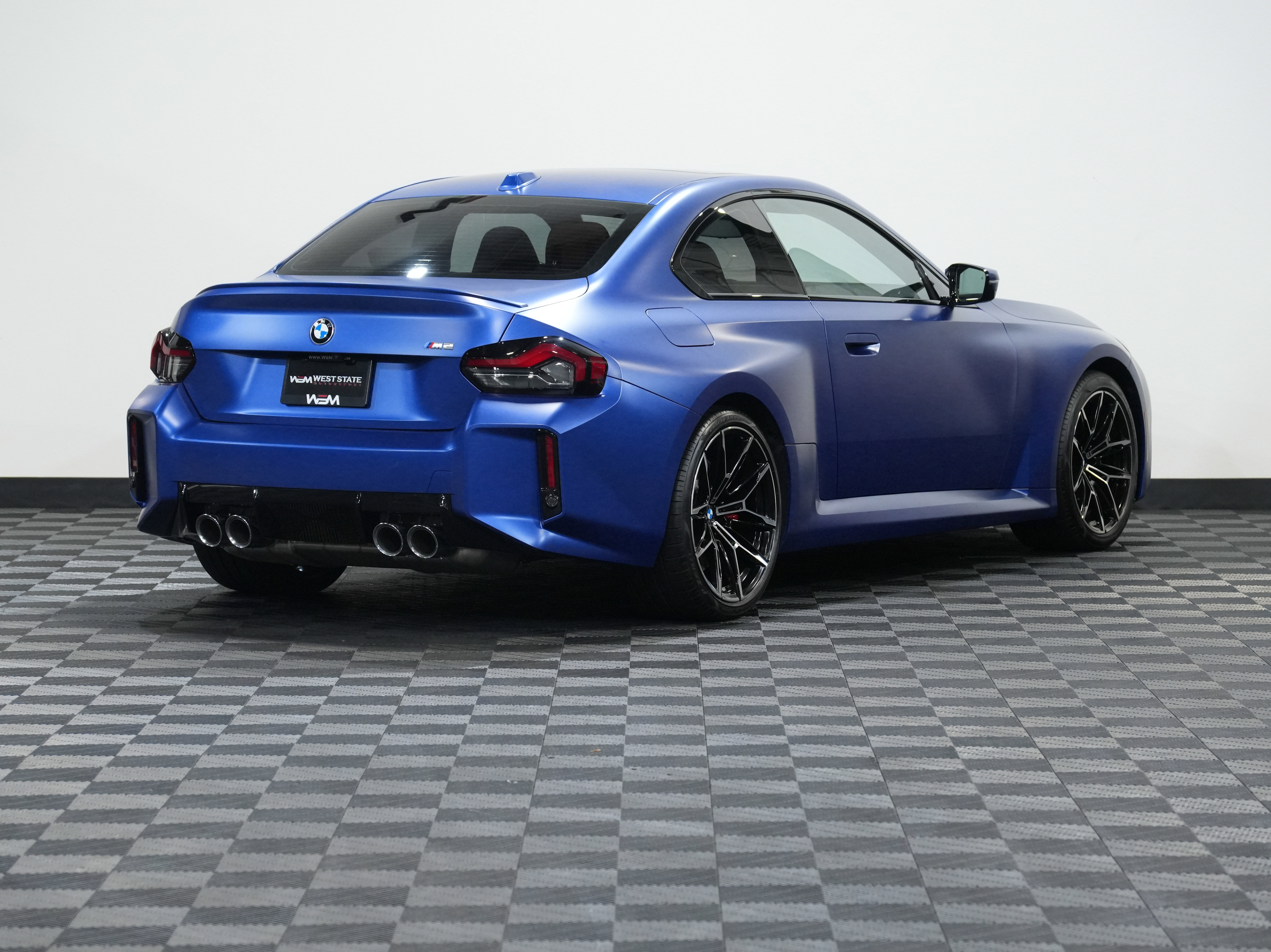 Used 2024 BMW M2 w/ Lighting Package image 6