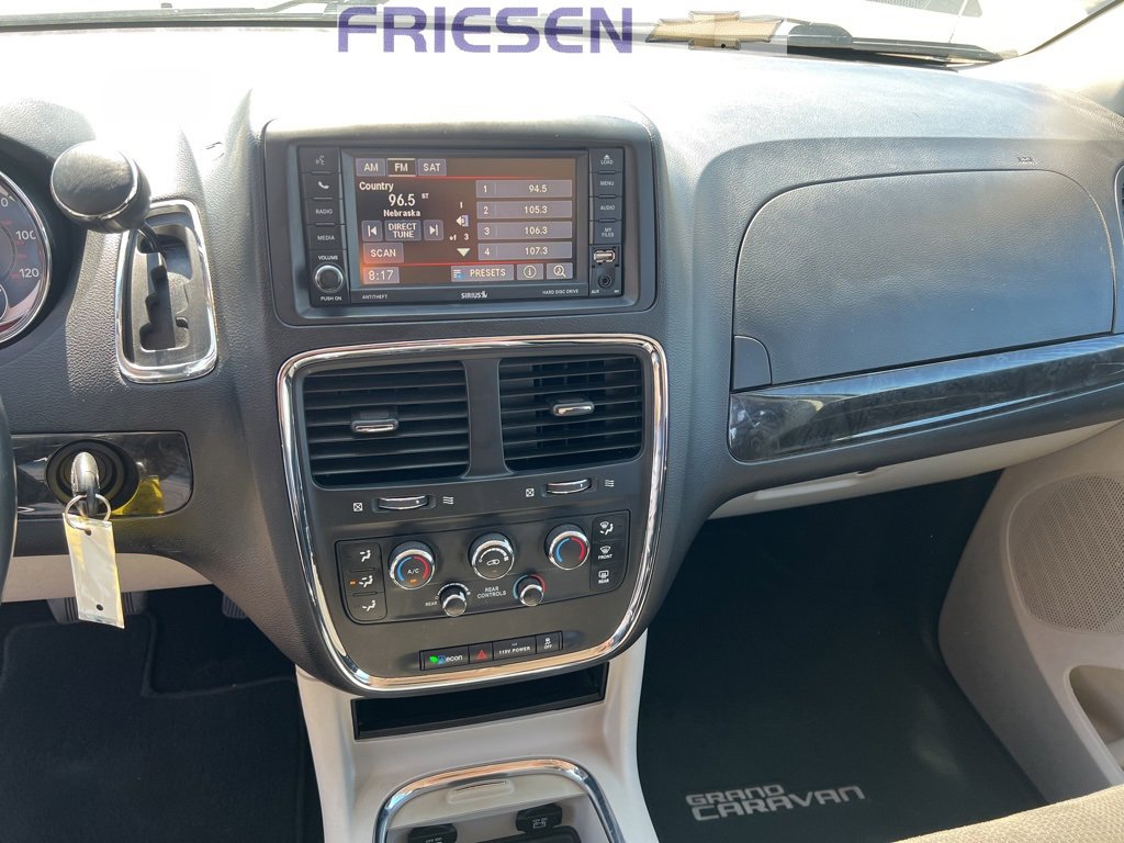 Used 2016 Dodge Grand Caravan SXT w/ Rear Park Assist Package image 19