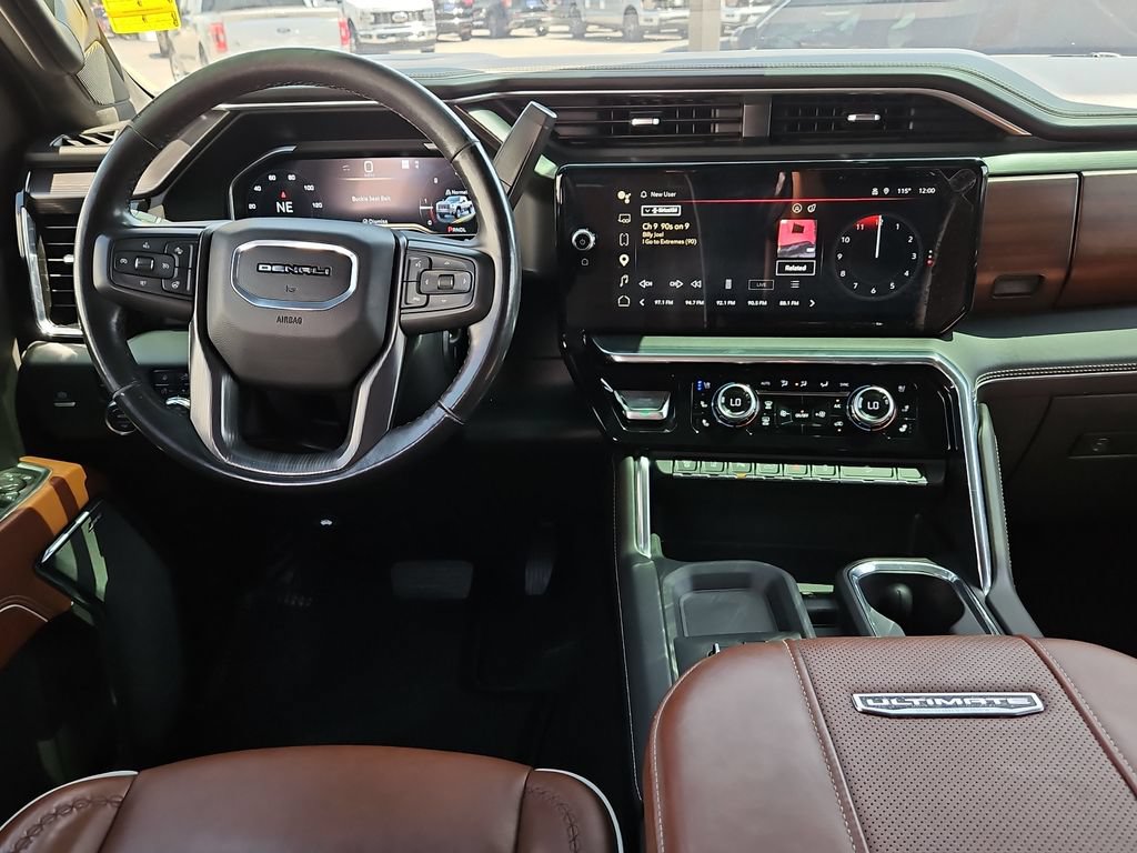 Used 2024 GMC Sierra 2500 Denali Ultimate w/ Max Trailering Package AWD/4WD image 17