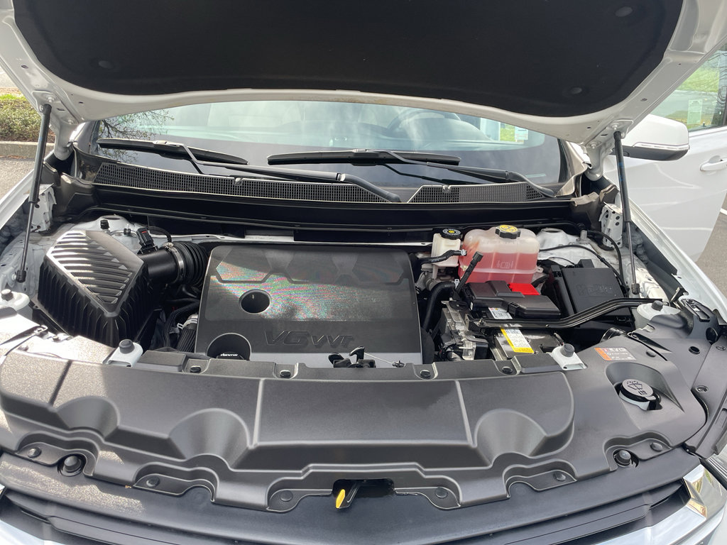 Used 2023 Chevrolet Traverse LS w/ Safety Package image 7