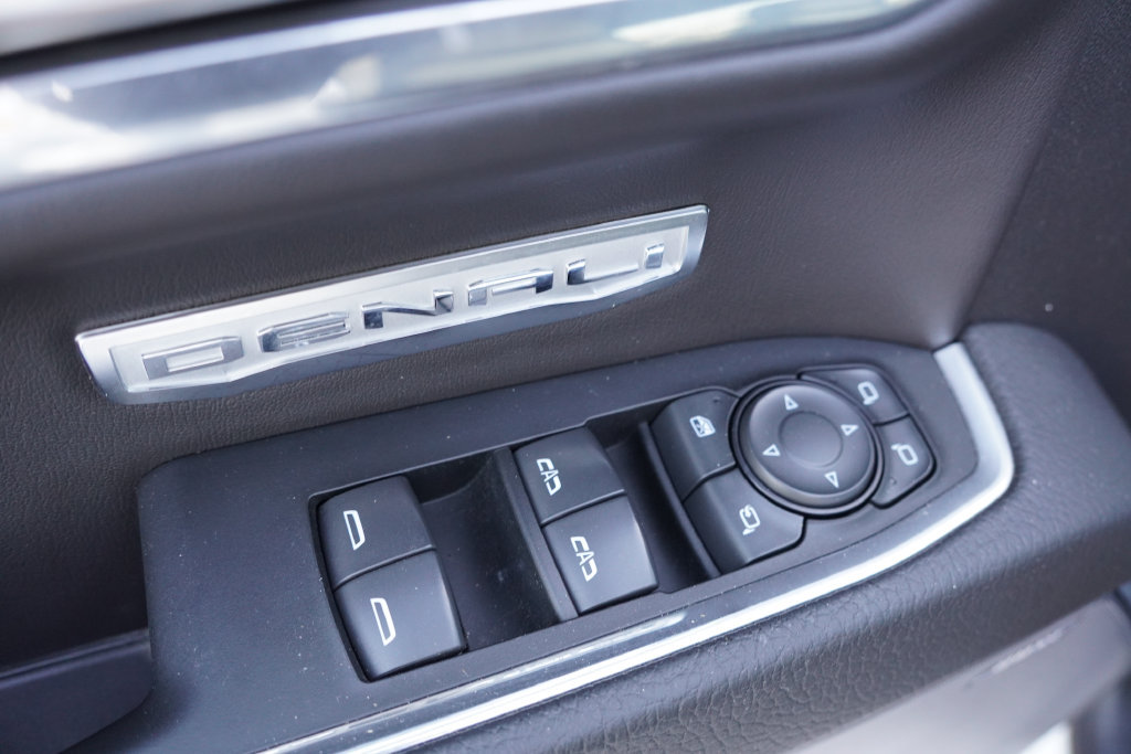 Used 2024 GMC Sierra 1500 Denali AWD/4WD image 25