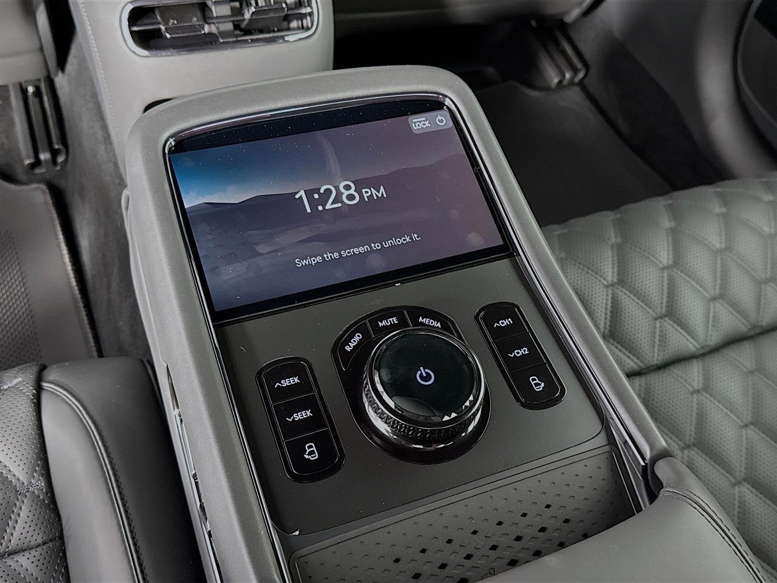 New 2026 Genesis G90 3.5T Prestige image 28