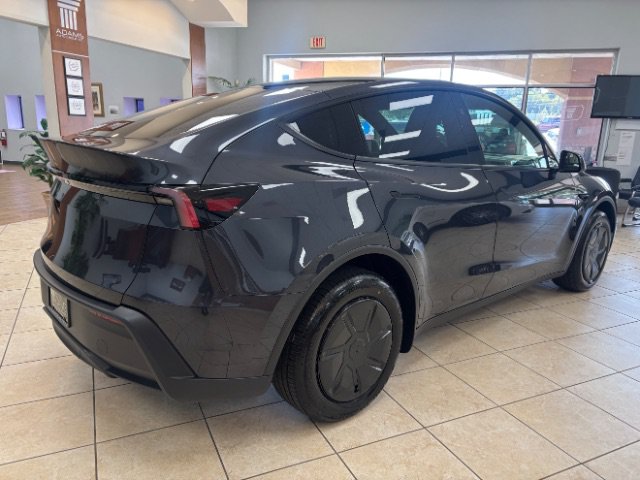 Used 2026 Tesla Model Y 2WD image 5