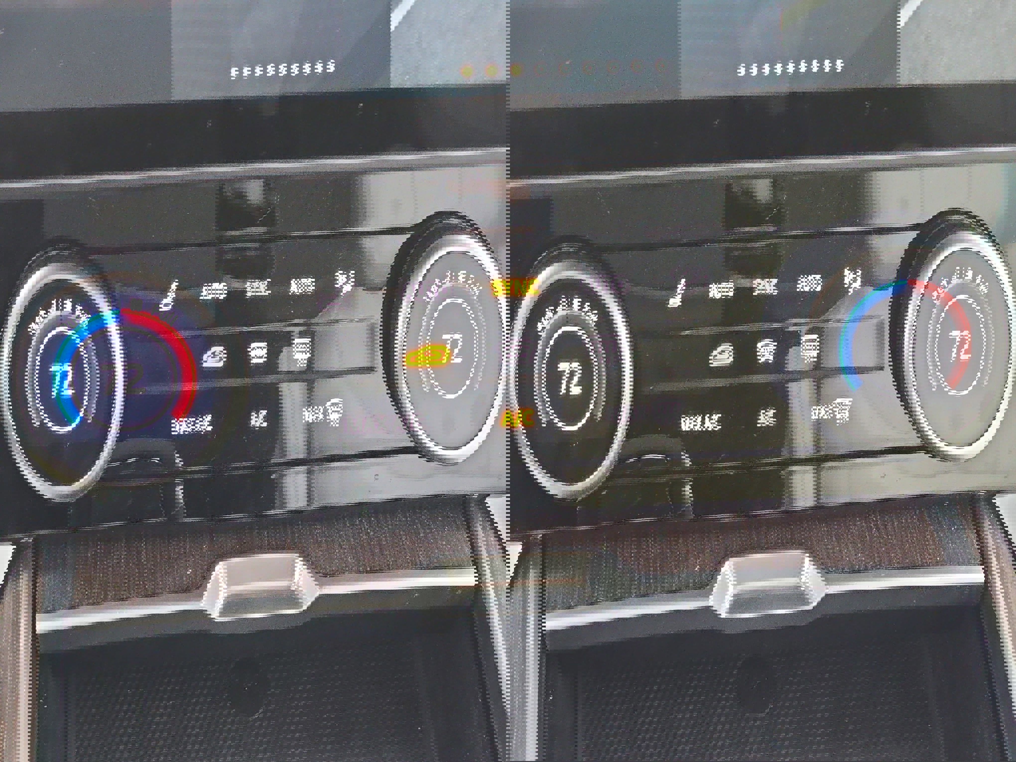 Certified 2023 Land Rover Range Rover SE image 24