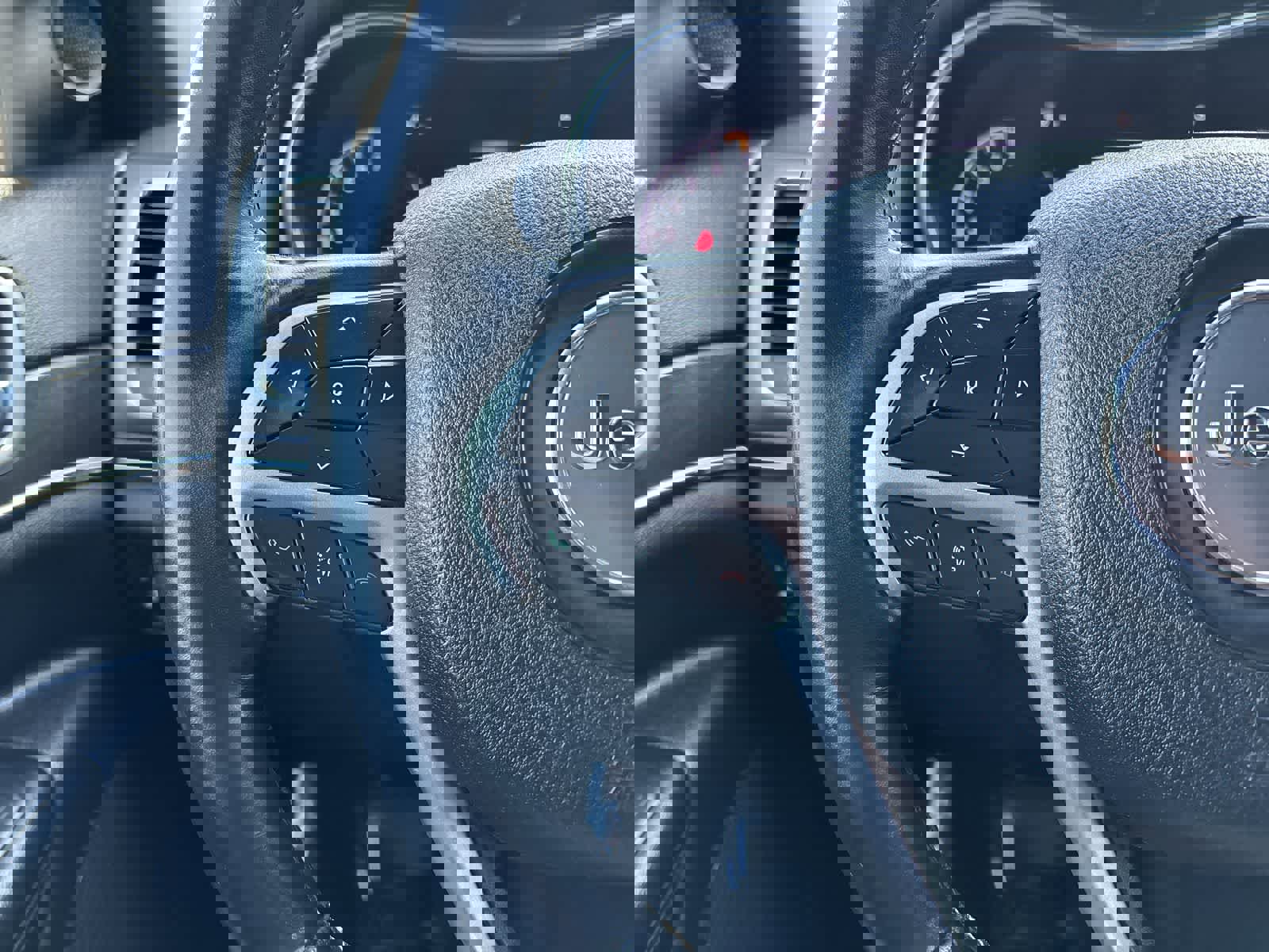 Used 2018 Jeep Grand Cherokee Limited w/ Trailer Tow Group IV image 12