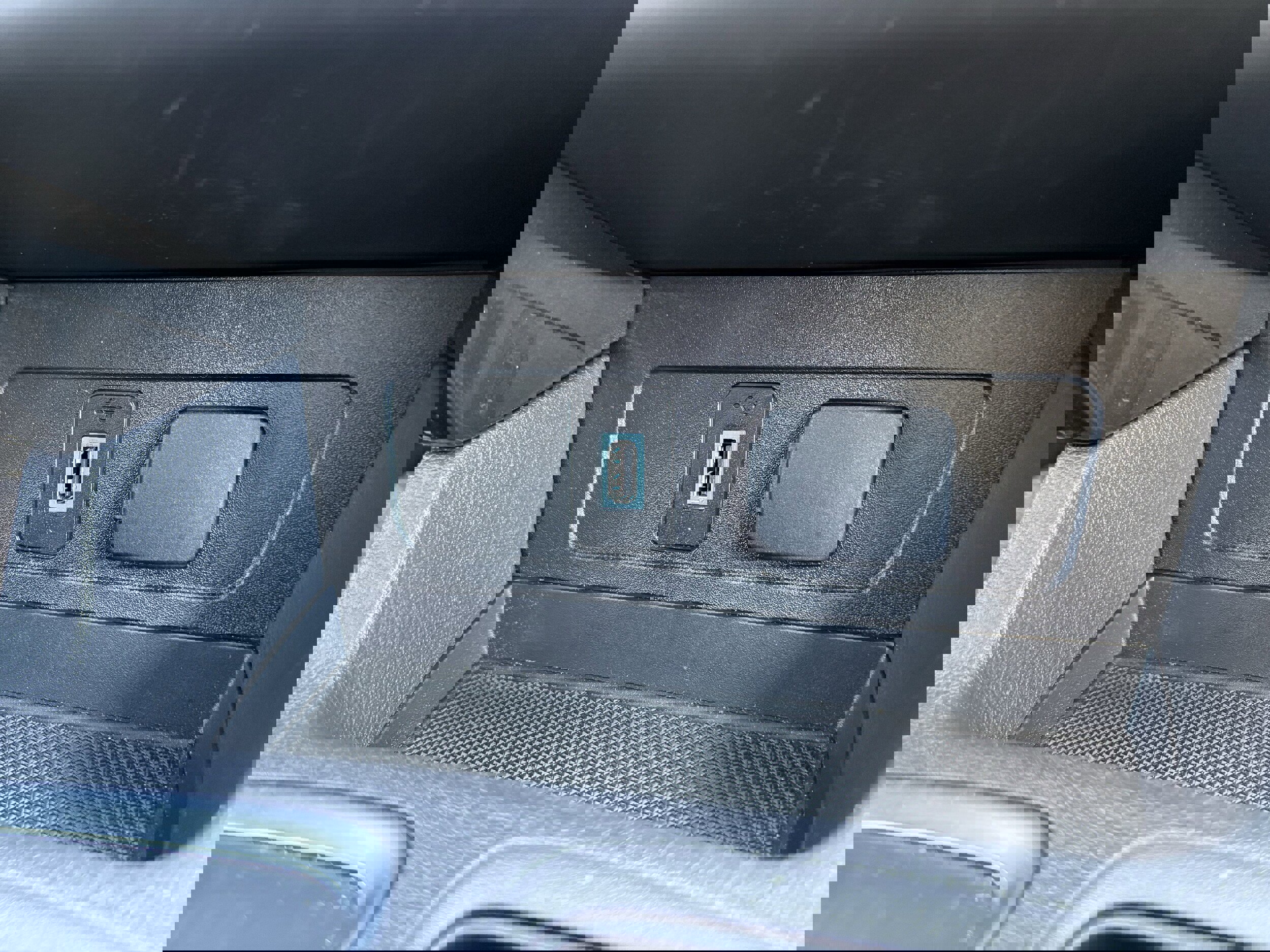 Used 2019 Ford Escape Titanium image 21