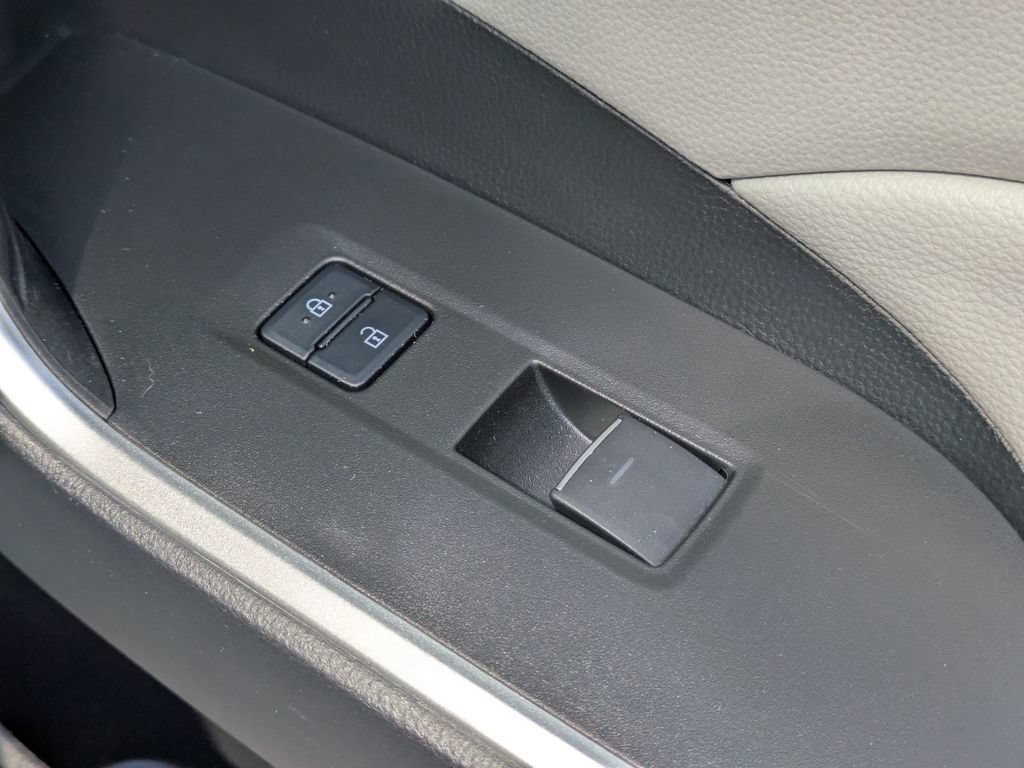 Used 2023 Toyota RAV4 XLE Premium AWD/4WD image 41