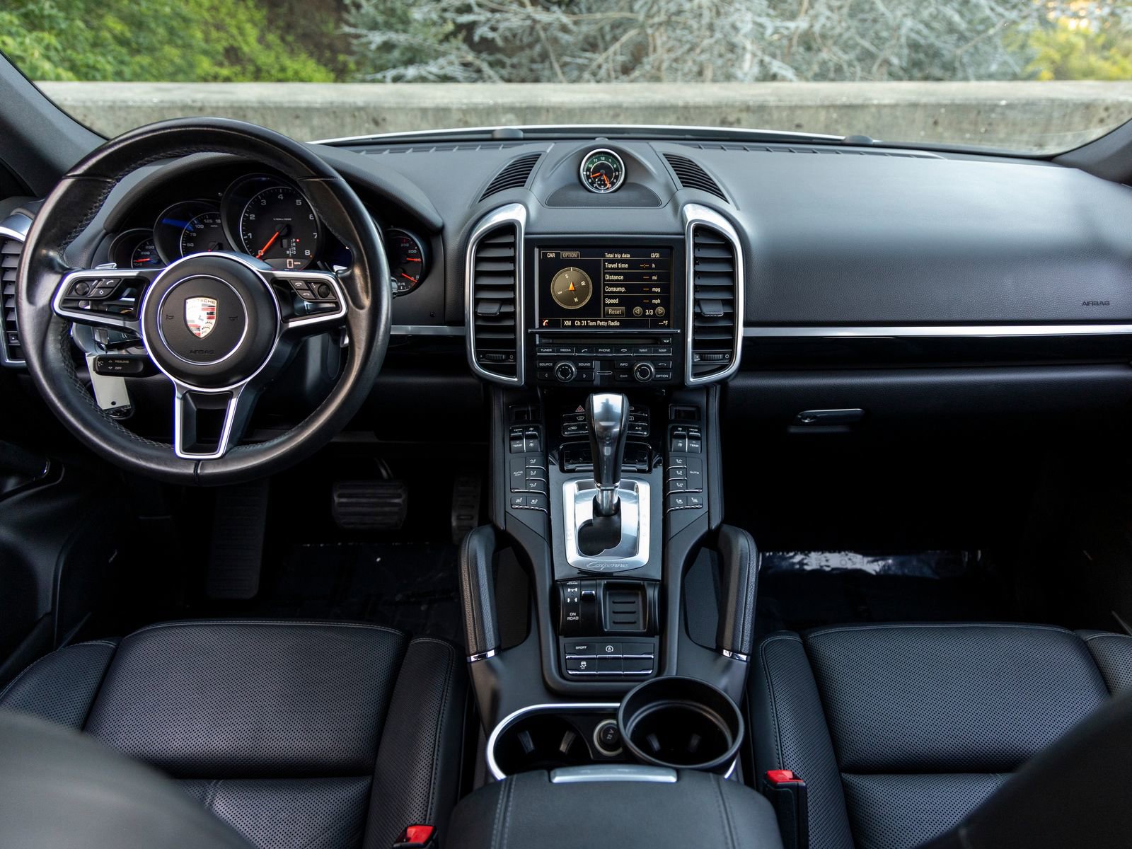 Used 2016 Porsche Cayenne image 41