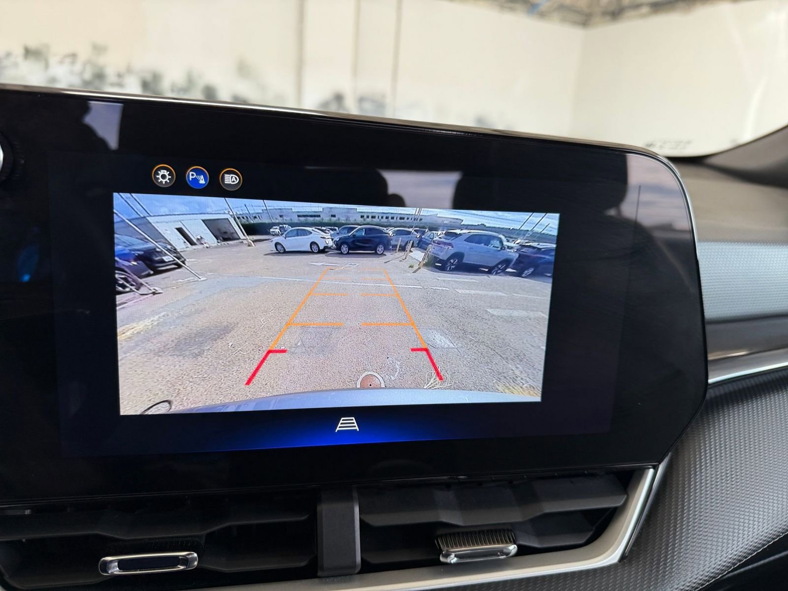 Used 2025 Chevrolet Equinox LT image 17