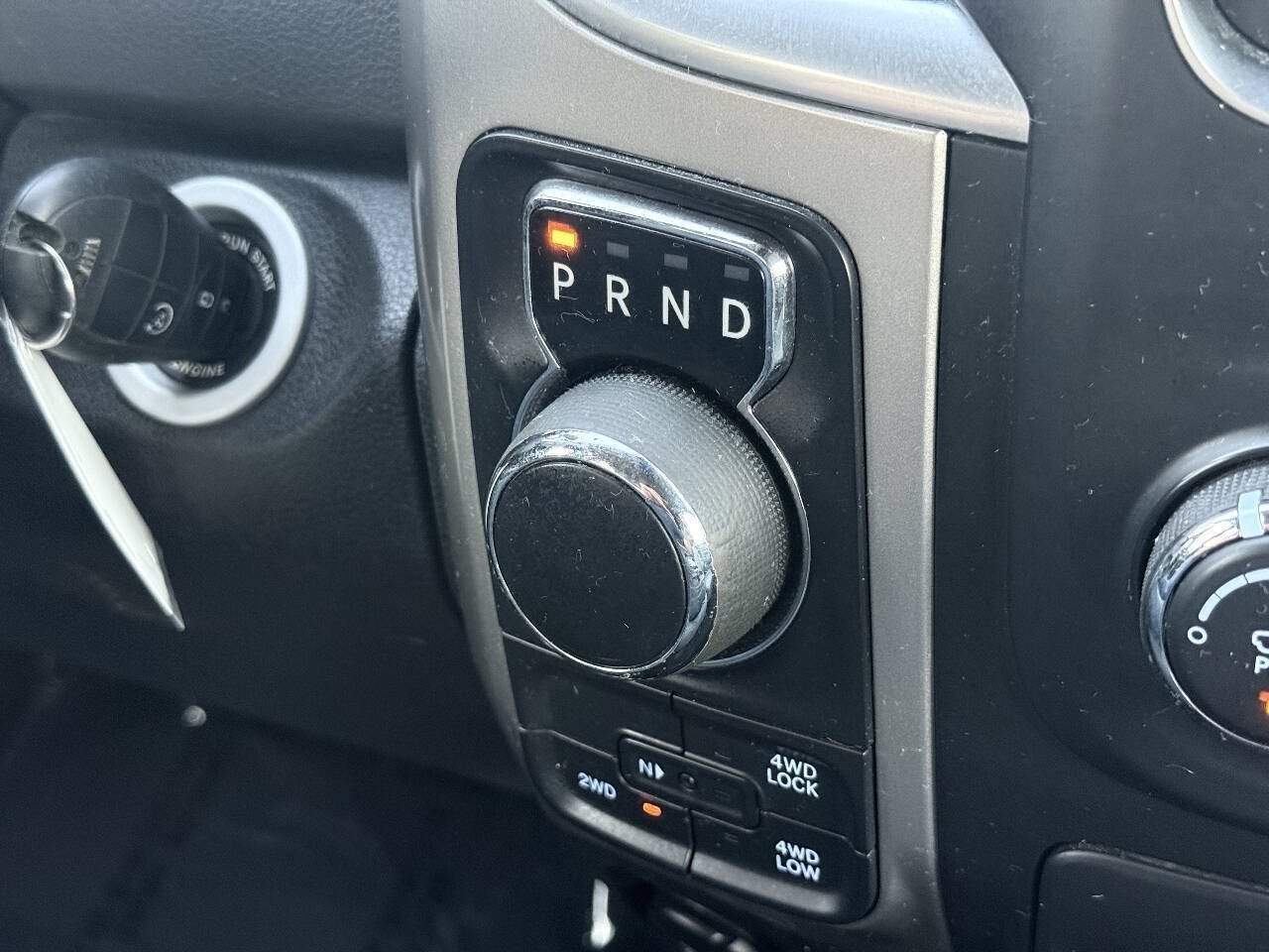 Used 2017 RAM 1500 Classic SLT AWD/4WD image 25