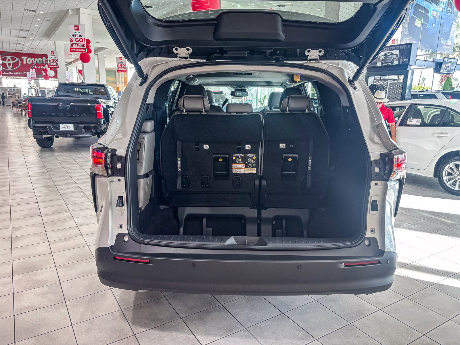 New 2026 Toyota Sienna XLE FWD image 13