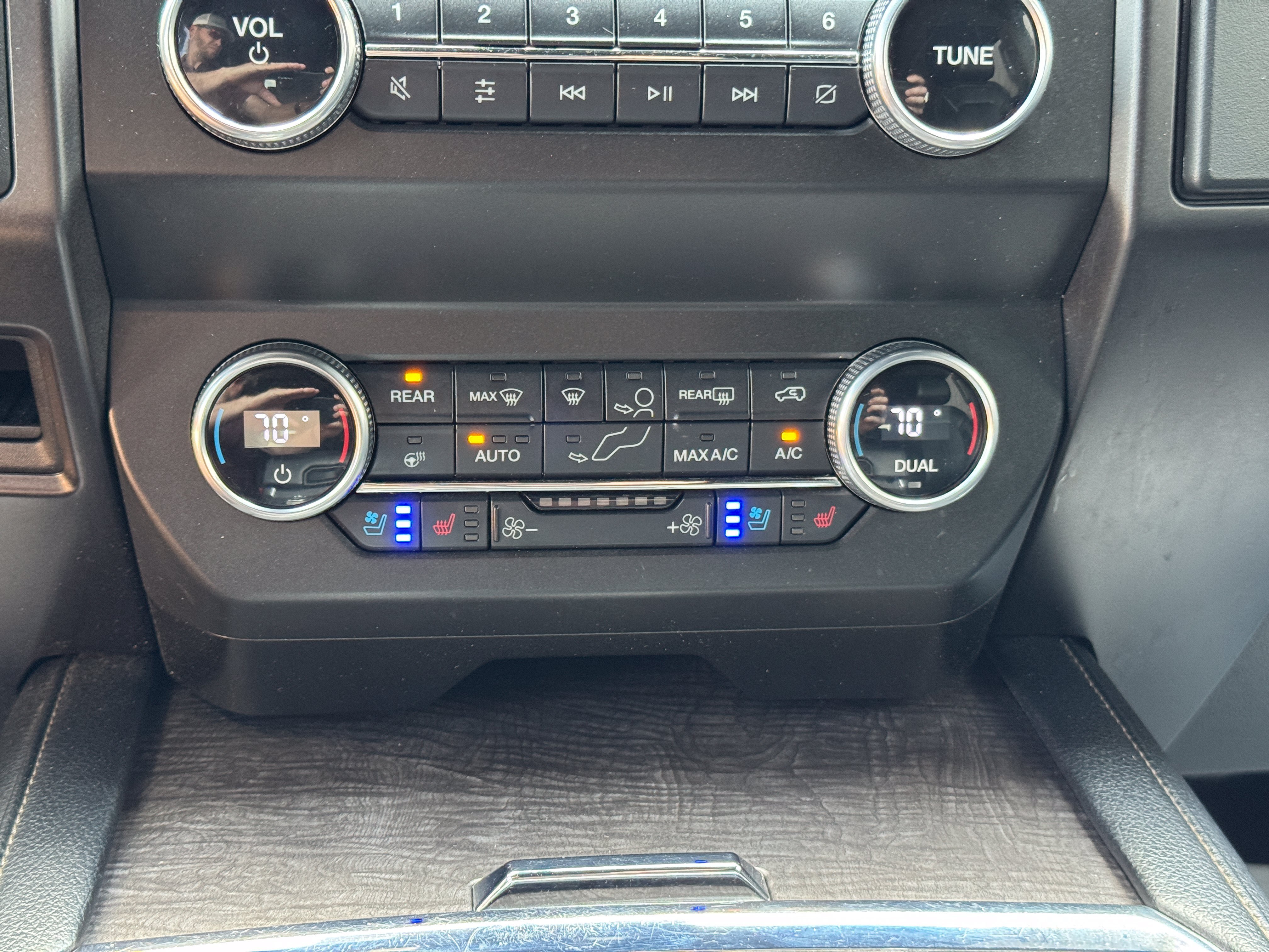 Used 2021 Ford Expedition Max Limited AWD/4WD image 19