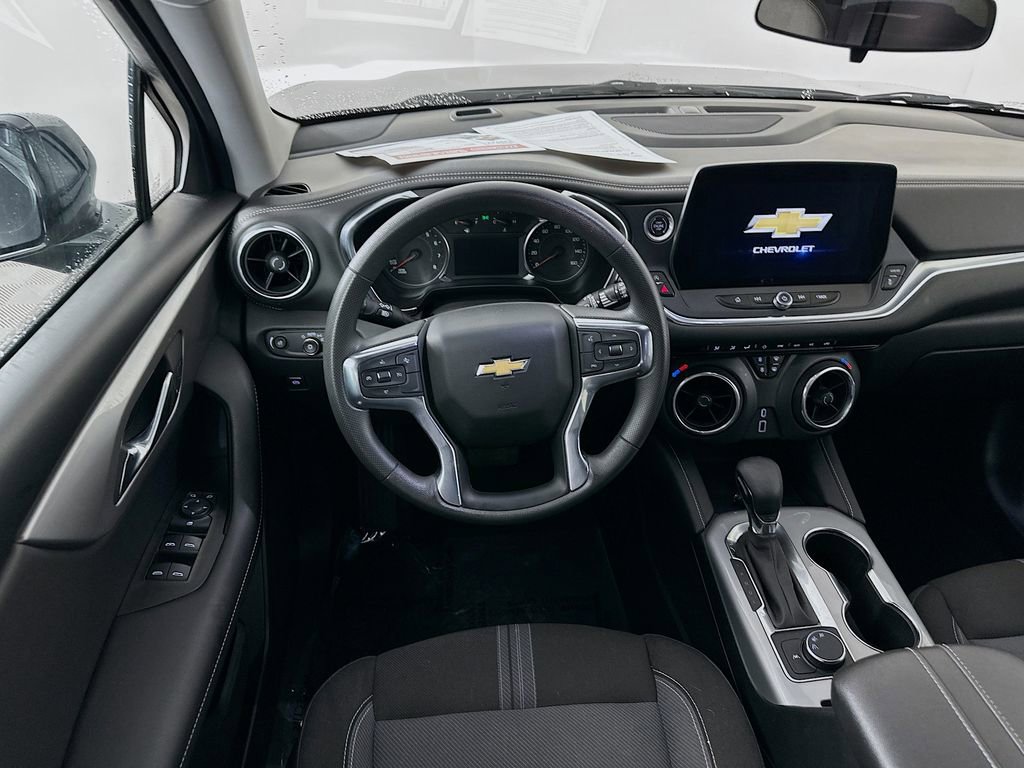 Used 2023 Chevrolet Blazer LT FWD image 29
