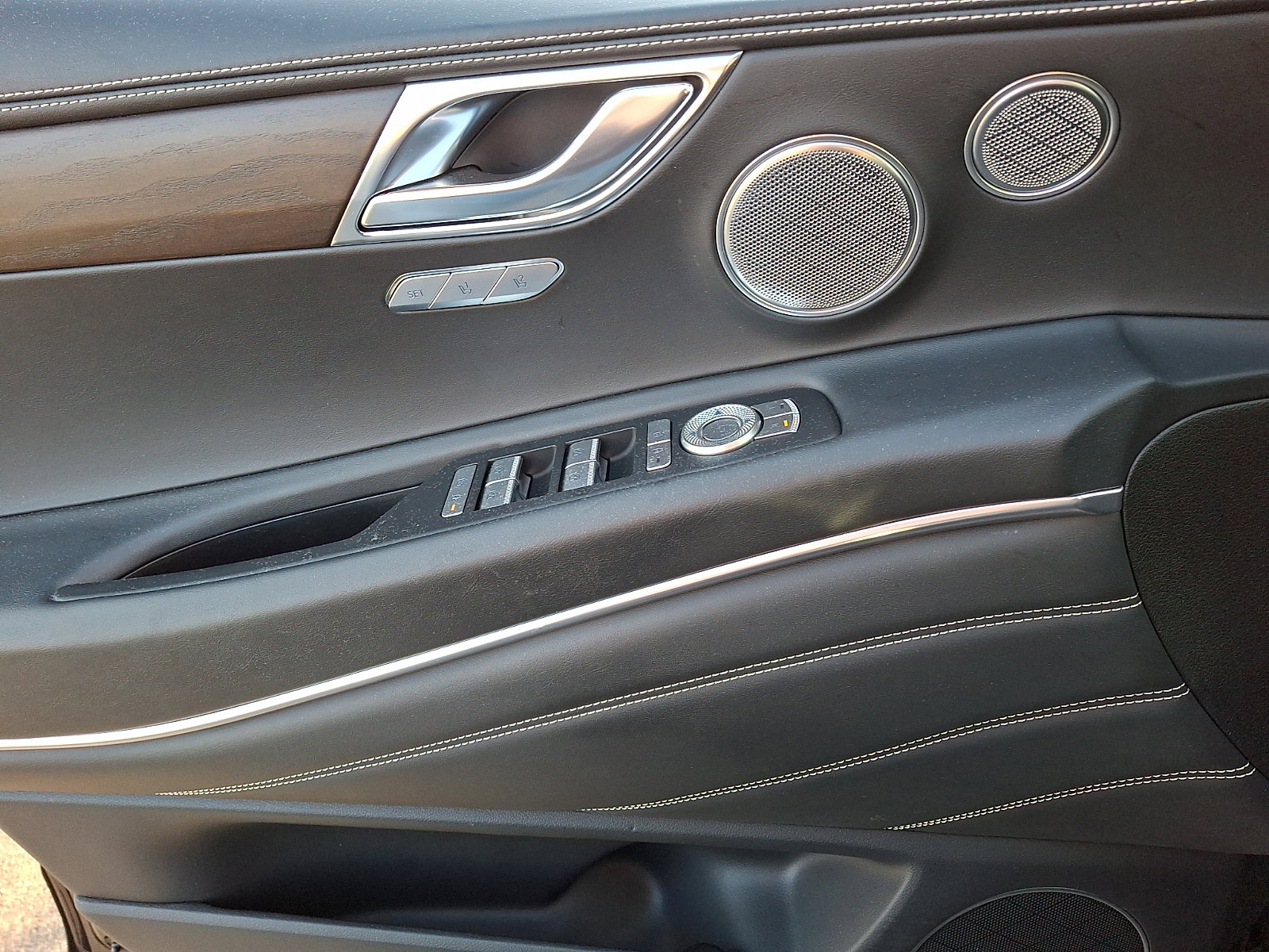 Certified 2024 Genesis GV80 2.5T w/ Advanced Package image 13