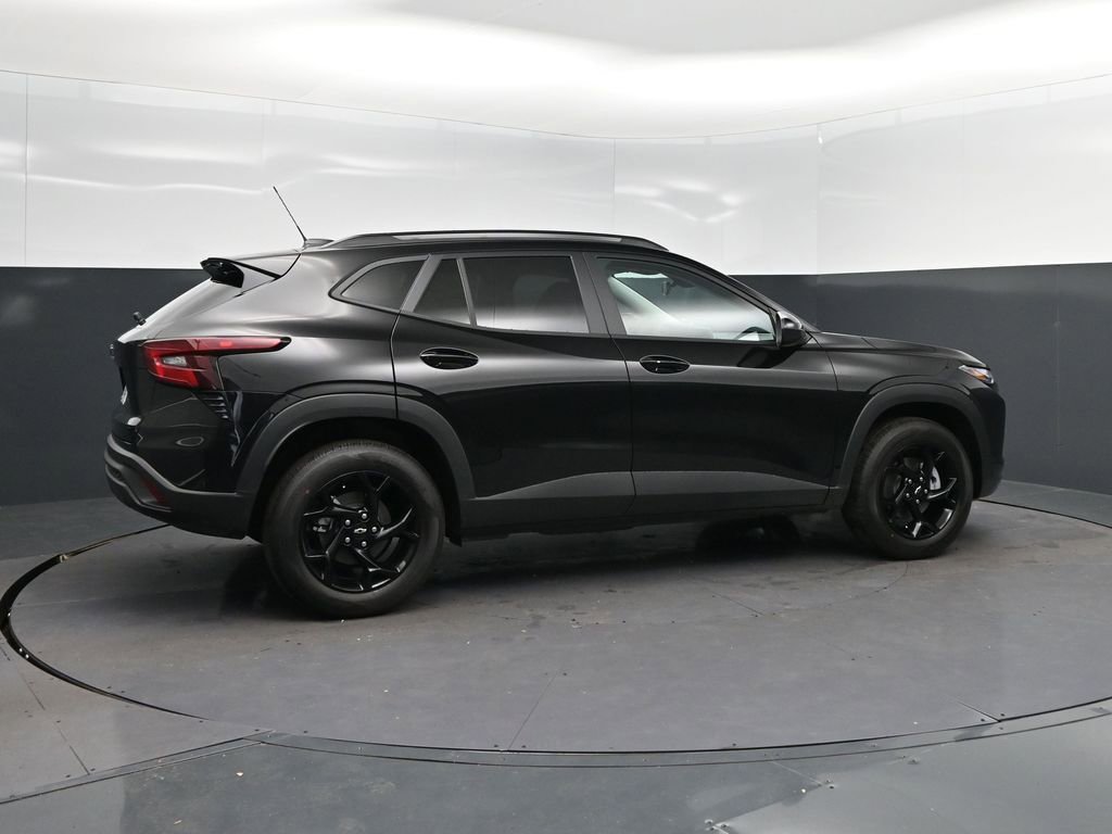 New 2026 Chevrolet Trax LT w/ Driver Confidence Package FWD image 8