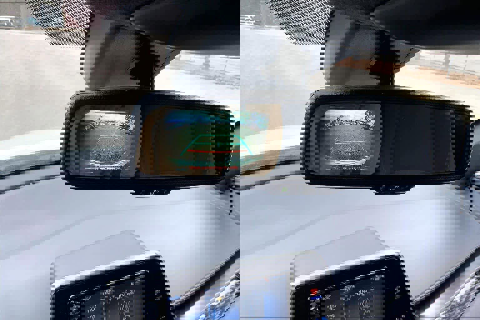 Used 2018 Toyota C-HR XLE FWD image 27