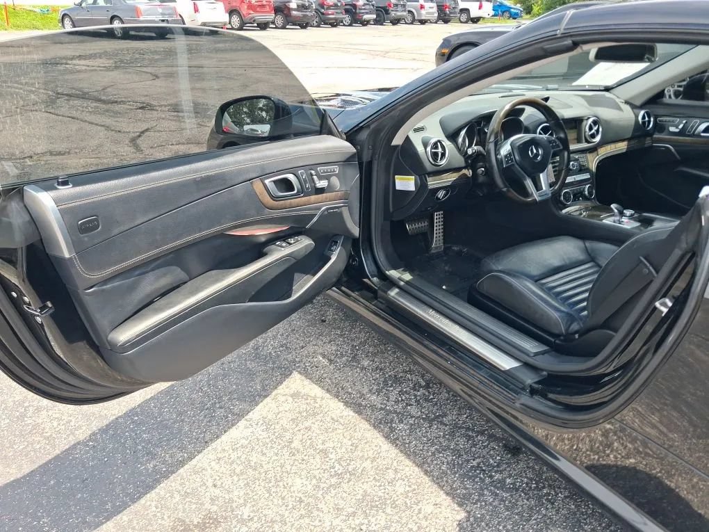 Used 2013 Mercedes-Benz SL 550 w/ Premium Pkg image 12