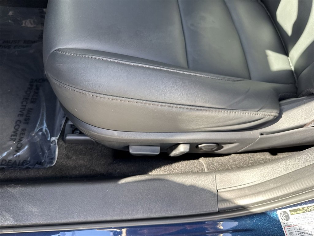 Used 2023 MAZDA MAZDA3 s image 41