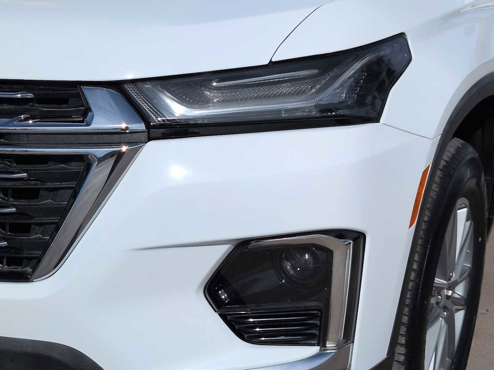 Used 2023 Chevrolet Traverse LT image 11