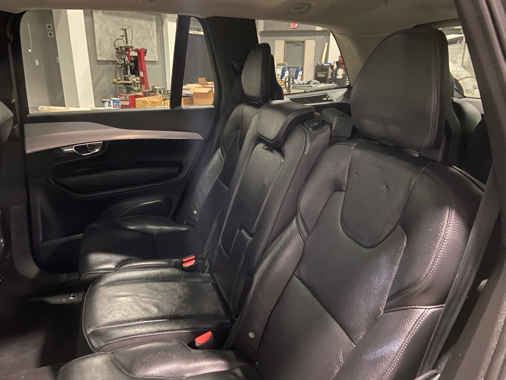 Used 2017 Volvo XC90 T6 Momentum w/ Vision Package image 19
