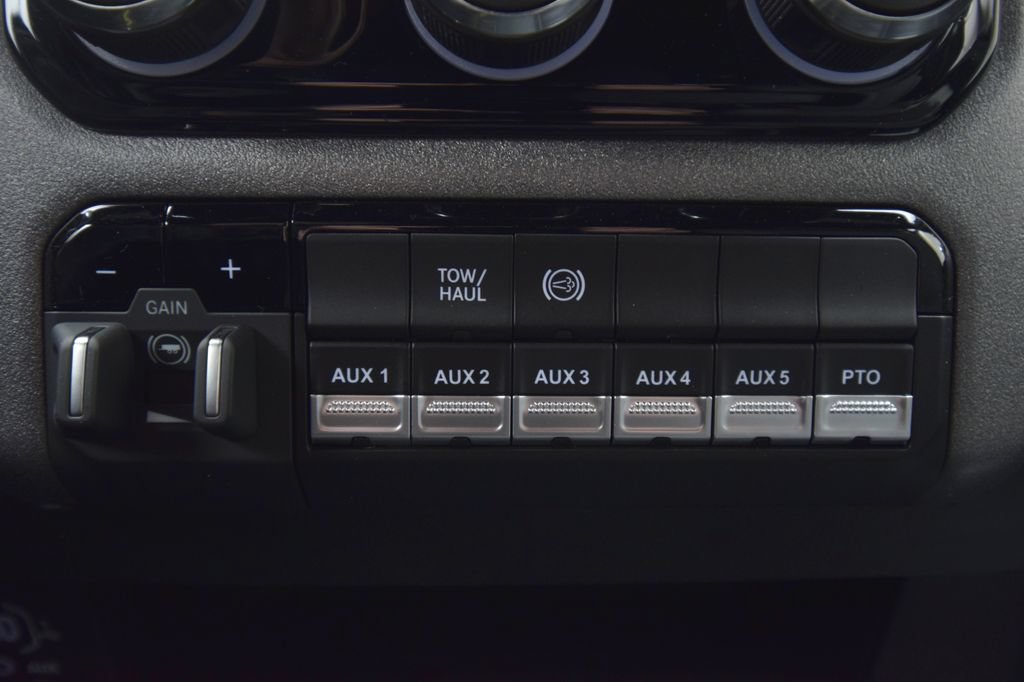 New 2026 RAM 3500 Tradesman AWD/4WD image 27