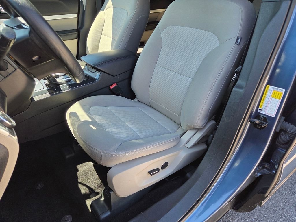 Used 2018 Ford Explorer FWD image 6