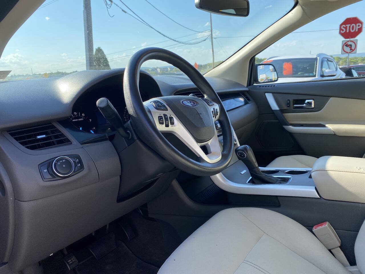 Used 2013 Ford Edge SE FWD image 10
