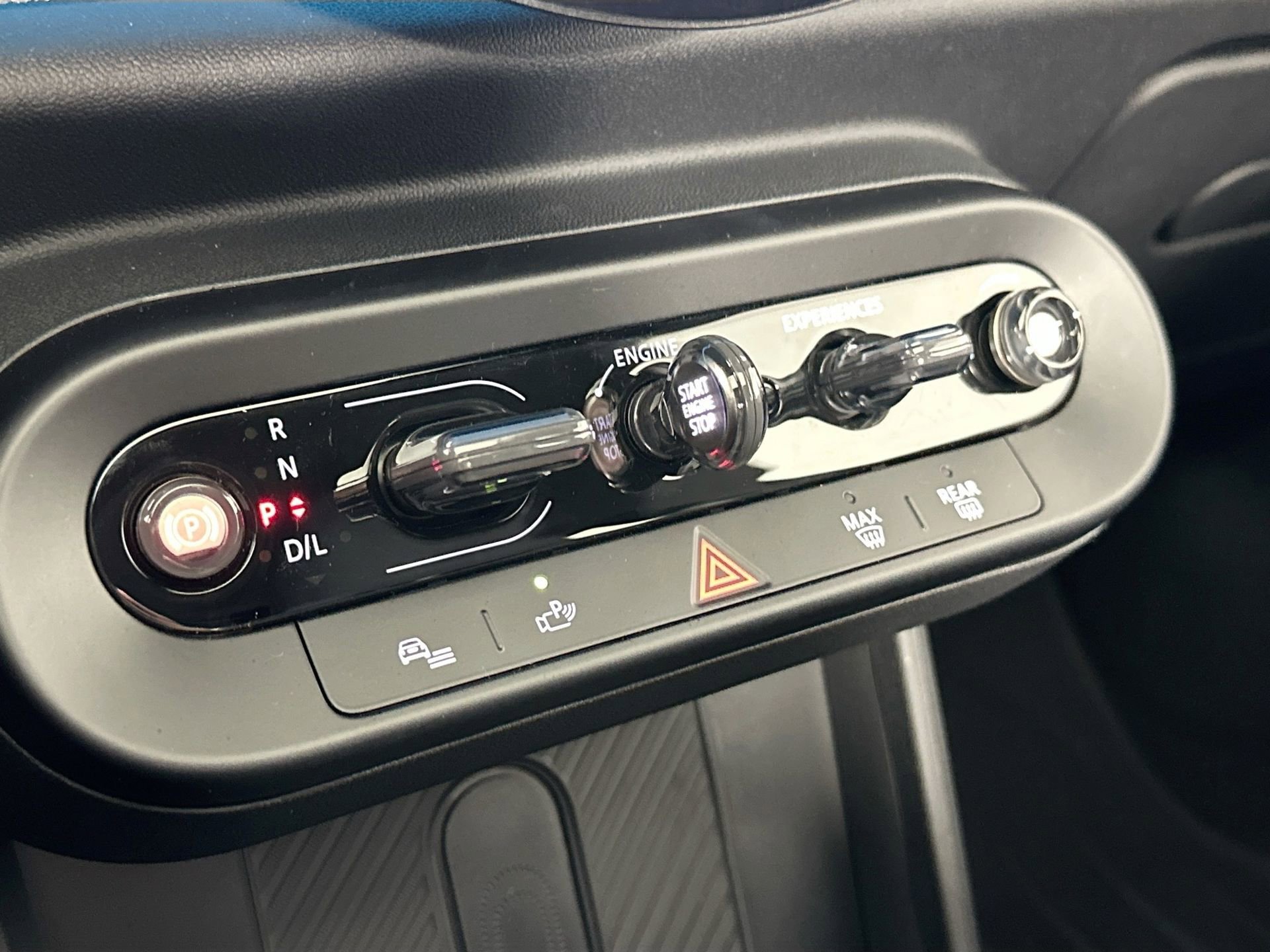 Certified 2025 MINI Cooper S image 23