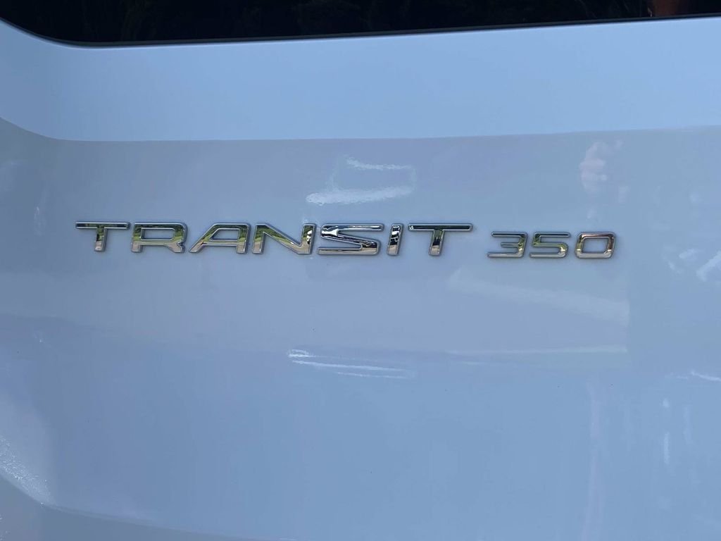 Used 2025 Ford Transit 350 XLT RWD image 5