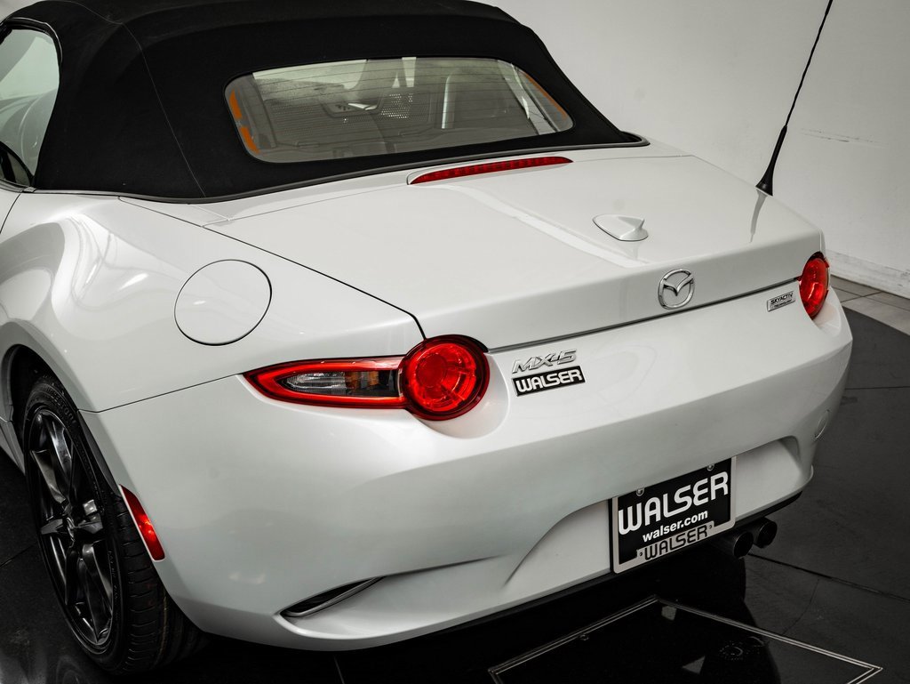 Used 2017 MAZDA MX-5 Miata Grand Touring image 19