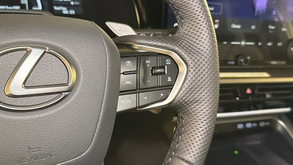 New 2026 Lexus TX 500h AWD image 18