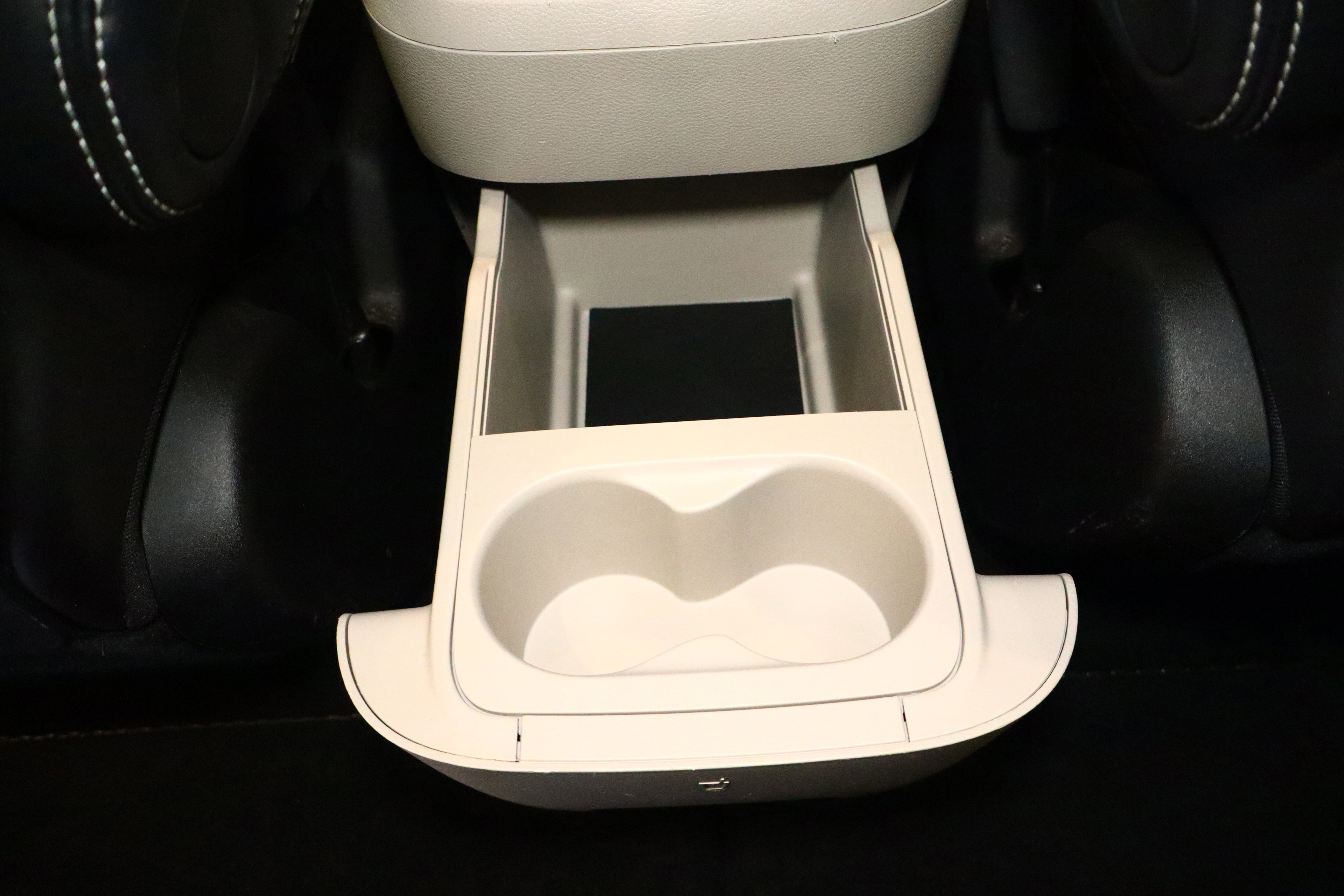 Used 2024 Chrysler Pacifica Touring-L image 39