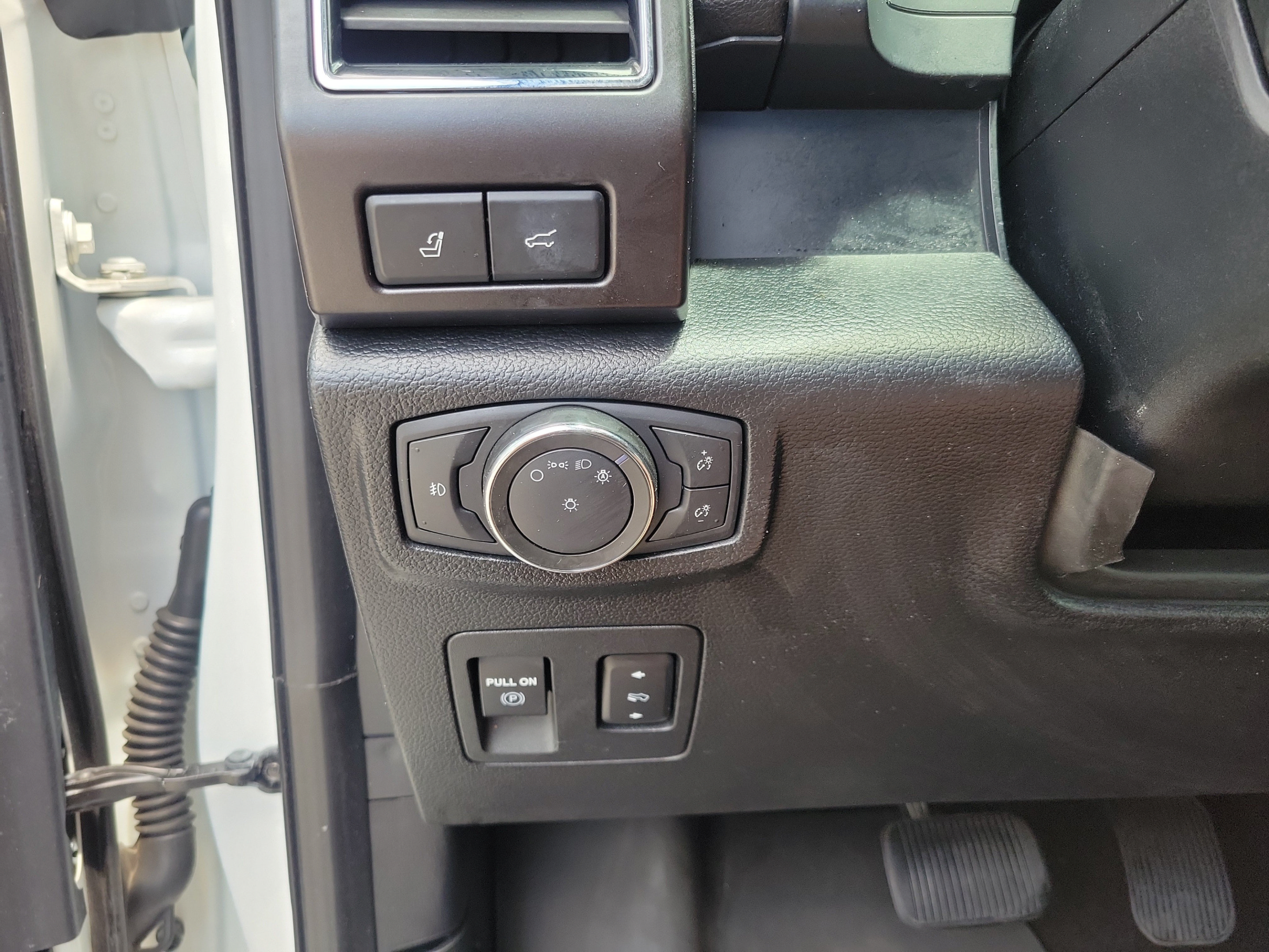 Used 2020 Ford Expedition Limited w/ Equipment Group 302A RWD image 19