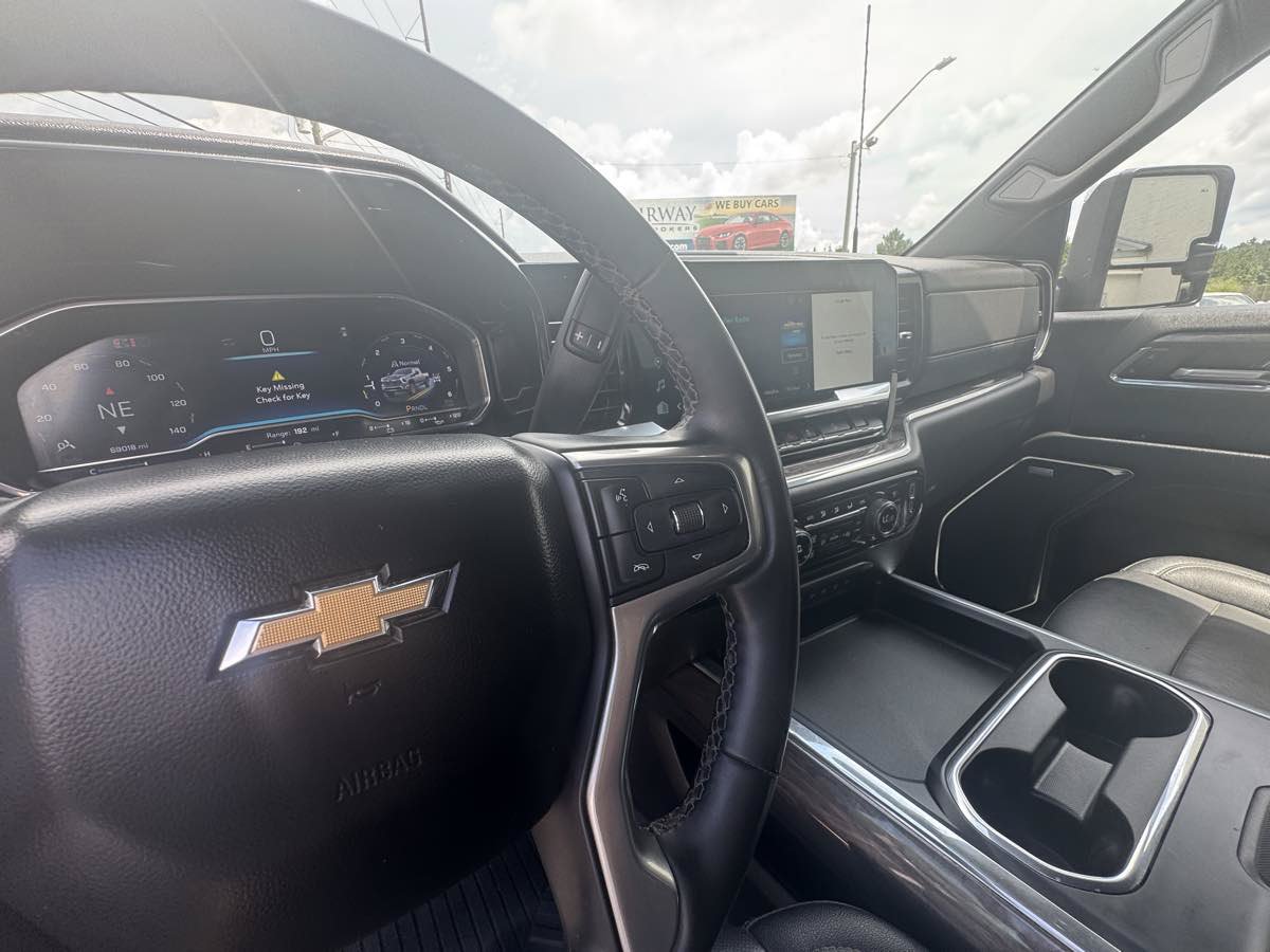 Used 2024 Chevrolet Silverado 2500 LTZ w/ LTZ Plus Package AWD/4WD image 16